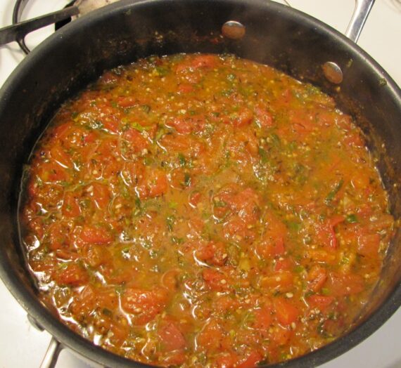 Spicy Tomato Basil and Spinach Pasta Sauce